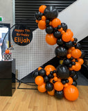 Round Mesh Wall with Organic Balloon Garland HIRE ITEM
