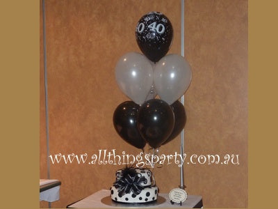 Balloon Centrepiece 7 latex on balloon weight (with Hi-Float 48 hour float time) T7